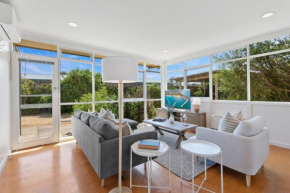 Spacious Coastal 4-Bed Steps from the Sand